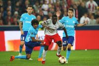 Amadou Haidara (RBS), Luiz Gustavo und Maxime Lopez (Marseille) (c) GEPA pictures Mathias Mandl .jpg