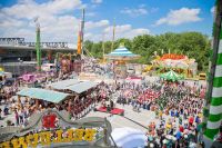 Dult in Salzburg (c) wildbild