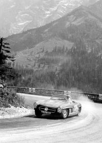 Eberhard Mahle  mit MB 300 SL Roadster (c) drivestyle.jpg