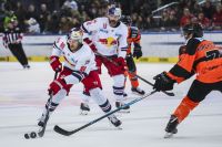 Florian Baltram (EC RBS), Michael Schiechl (EC RBS) und Erik Kirchschlaeger (99ers) (c) GEPA pictures Jasmin Walter