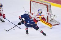 Atte Tolvanen (EC RBS) und Balint Magosi (Alba Volan) (c) GEPA pictures Moser .jpg