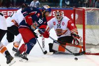 Raphael Herburger (EC RBS) und Gerald Kuhn (Wolfsburg) (c) GEPA Roittner