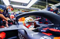 Verstappen Pit (c) Red Bull Content Pool .jpg