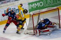 Dominique Heinrich, Steve Michale (EC RBS) und Taylor Vause (Capitals) (c) GEPA Brem.jpg