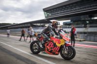 MotoGP AUT Marcel Hirscher Pitlane © Philip Platzer Red Bull Content Pool Kopie.jpg