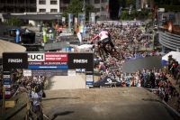 Aaron Gwin unterwegs zu Sieg Nummer drei (c) Victor Lucas.com