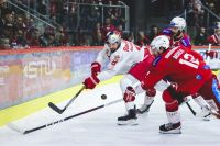 Ernest Cameron Schilling (EC RBS), Lukas Haudum und David Maier (KAC) (c) GEPA pictures Goetzhaber