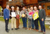 Familie Kröll mit Gratulanten (c) SLT