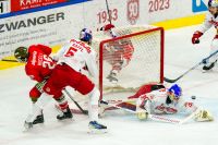 Angelo Miceli (Bozen), Thomas Raffl und David Kickert (EC RBS) (c) GEPA pictures  Gallina .jpg