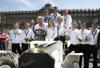 Sportstars feiern mit Nobelmarke den Geburtstag des Autos (c) Mercedes Benz