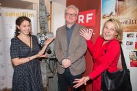 Fanny Krausz mit Erhard Riedelsperger und Susanne Zrost (c) SATEL Neumayr