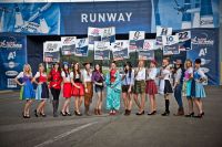 Red Bull Air Race 2014 Spielberg Grid Girls (c) Mirja Geh Red Bull Content Pool.jpg